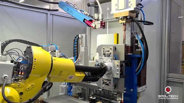 Роботизований комплекс точкового зварювання сталевих корпусів і приварювання шпильок