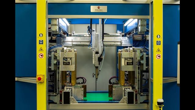 Точкове зварювання металевих скринь і приварювання шпильок